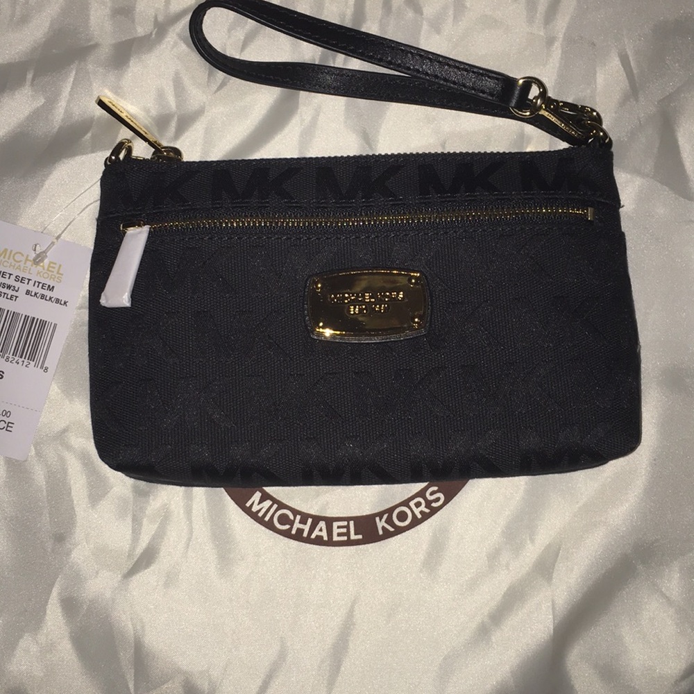 Michael Kors wristlet